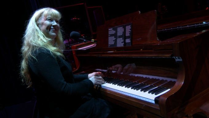 Loreena Greg 5 680x385