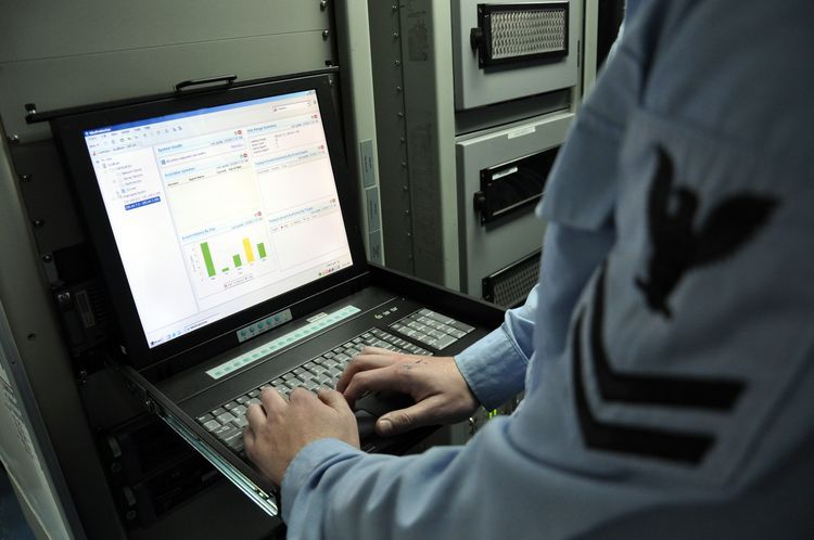 US Navy ISTechnician